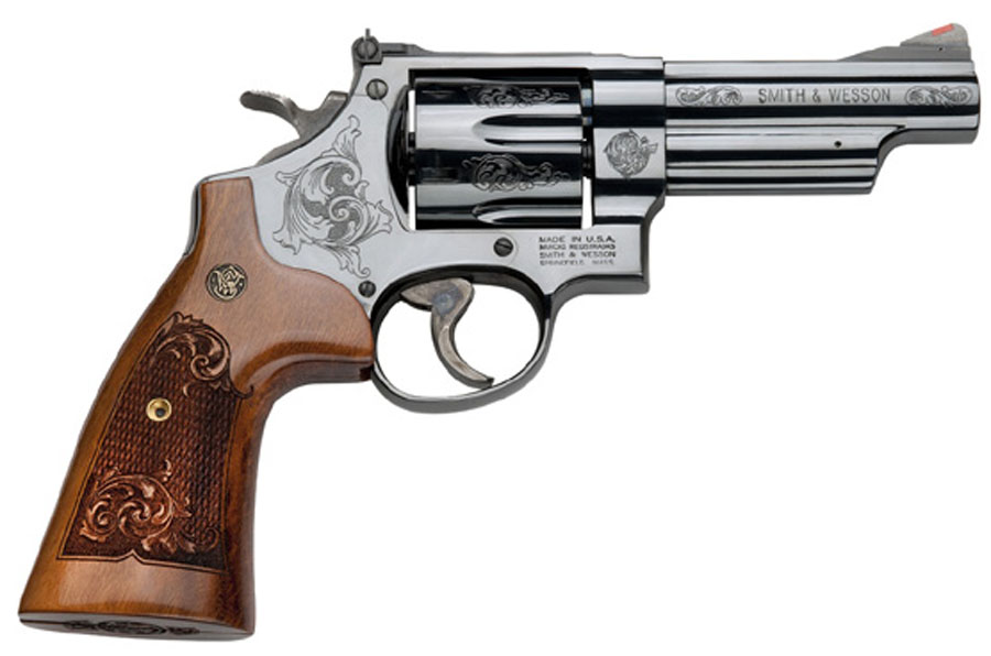 Smith & Wesson Model 29 Classic Six Shot, 4 inch .44 Magnum - Machine Engraved - Blue -PRESENTATION CASE